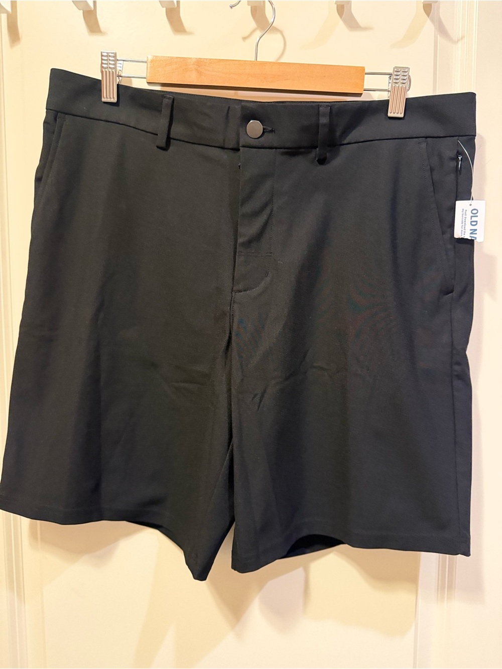 Old Navy Men's Black Flat-Front Performance Shorts